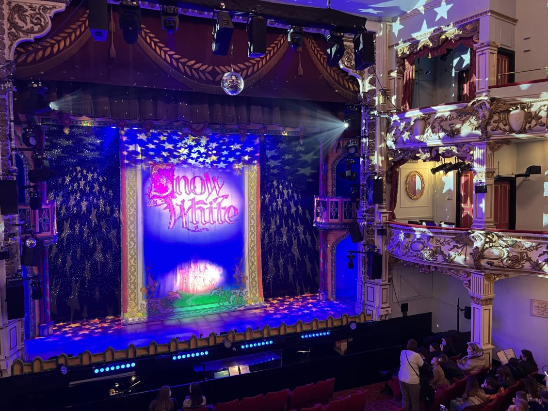 Snow White And The Seven Dwarfs at Swansea Grand Theatre