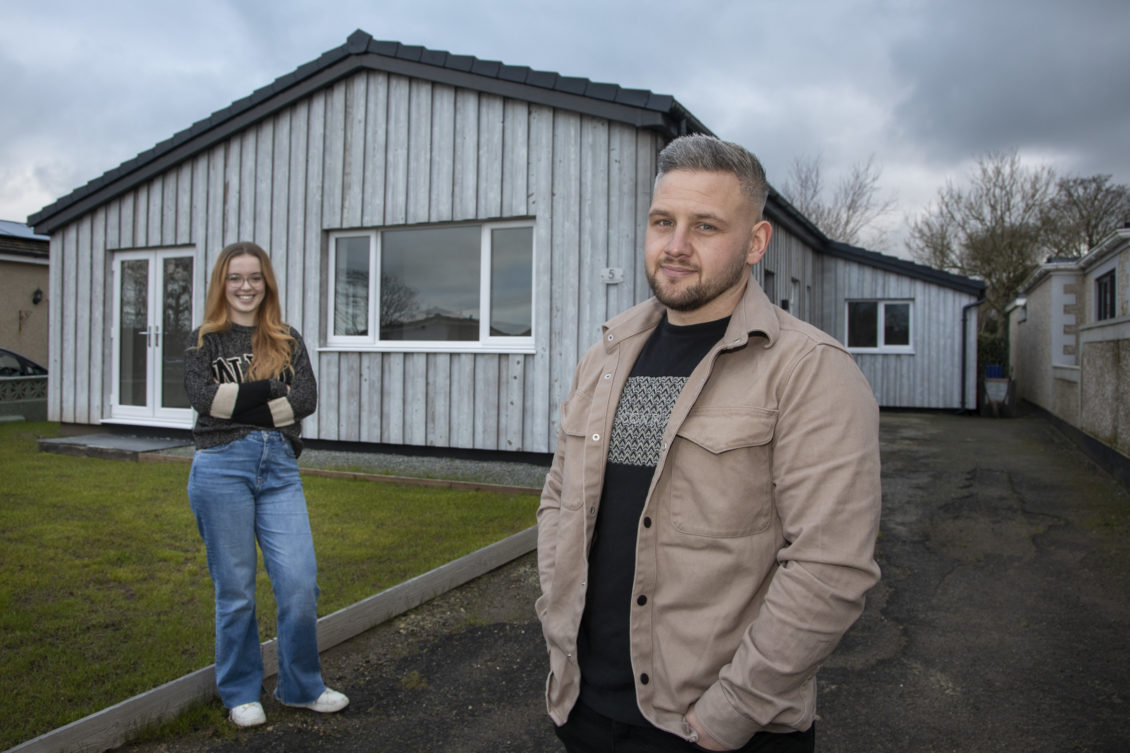 Student helps transform ‘tired’ 70s bungalow on Channel 4’s The Great ...