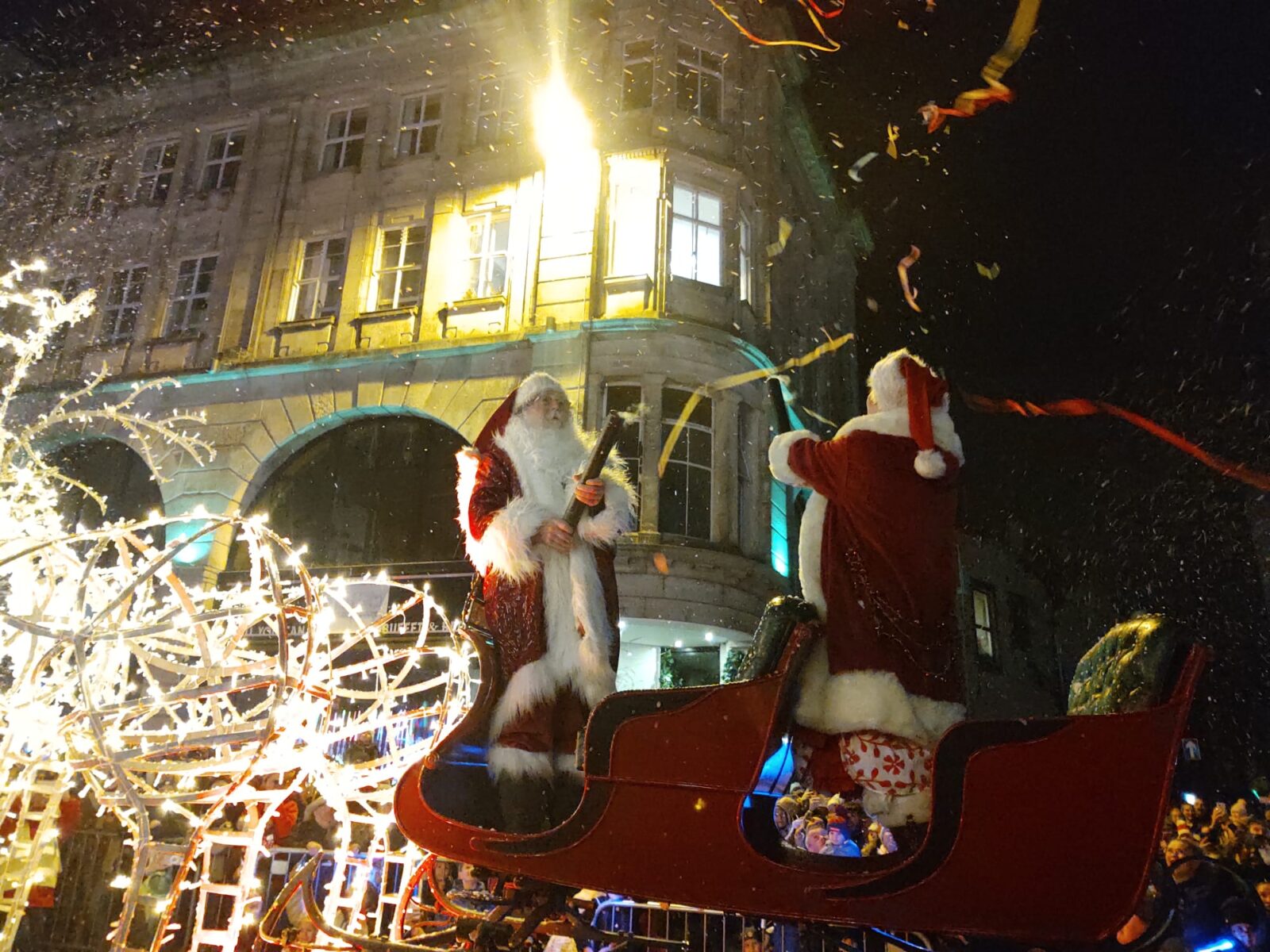 Tens of thousands turnout out for Swansea's Christmas Parade